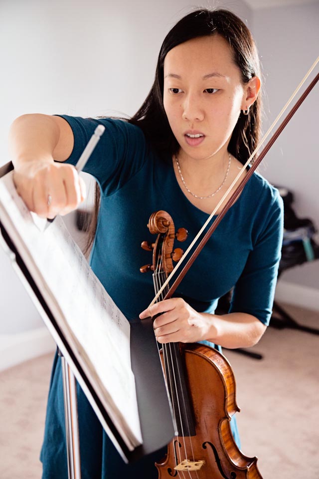 Julienne Ikegami teaching violin
